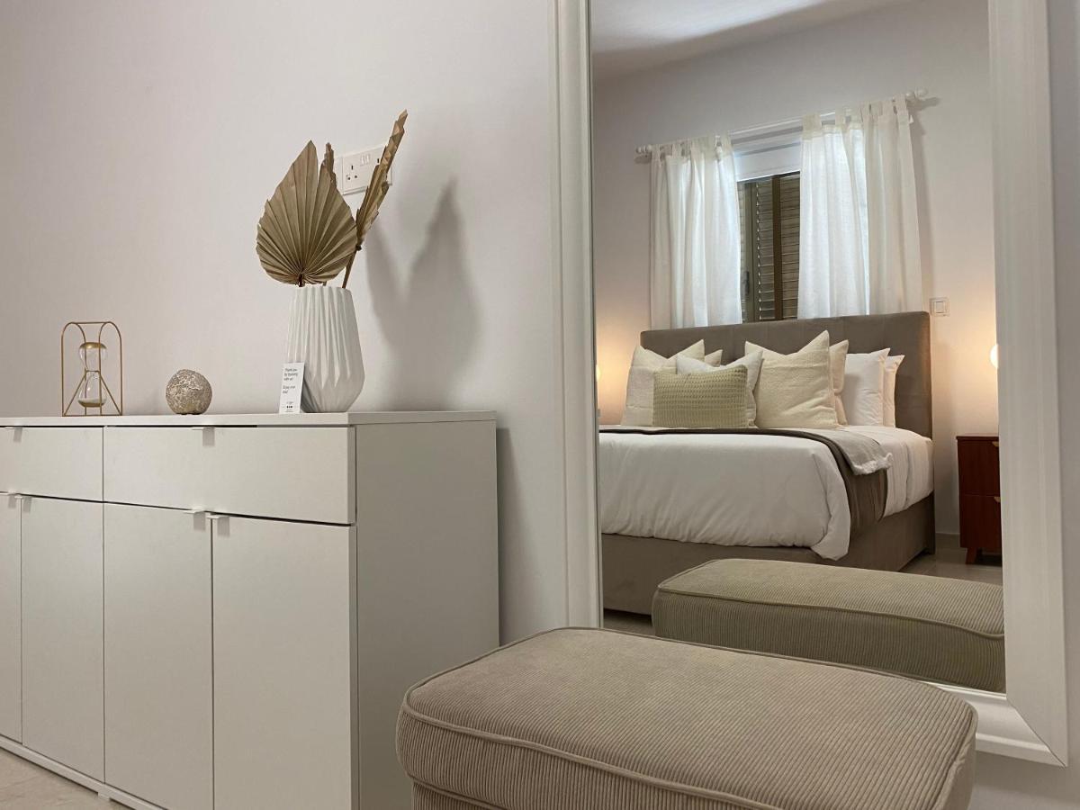Phaedrus Living: City View Luxury Flat Androcleous Paphos Exterior foto